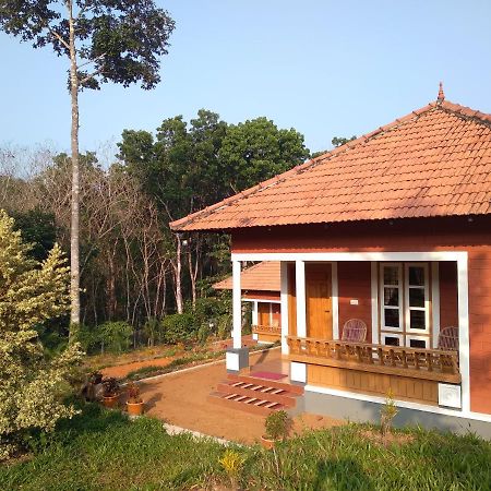 Tranquil Farms Villa Manimala ภายนอก รูปภาพ
